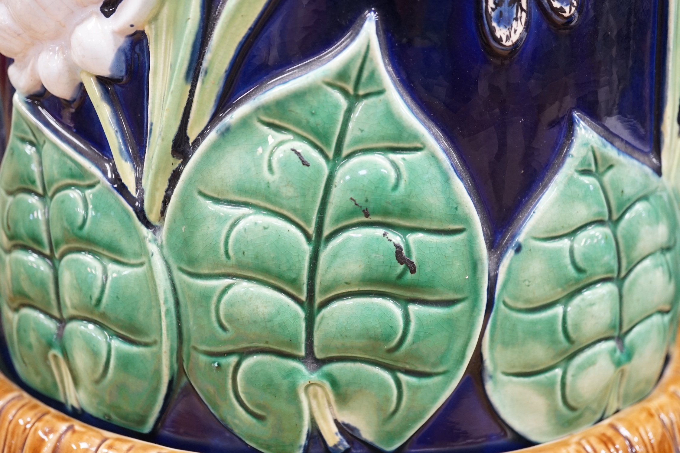 A George Jones majolica lily pond stilton dish and stand
